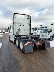 Used 2022 Freightliner Cascadia Detroit Diesel DD15 Semi Truck with Sleeper Cab for sale #565124 - photo 2