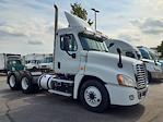 Used 2016 Freightliner Cascadia Cummins ISX Semi Truck for sale #566011 - photo 4
