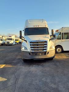 Used 2022 Freightliner Cascadia - photo 1