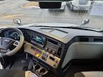 Used 2022 Freightliner Cascadia Detroit Diesel DD15 Semi Truck with Sleeper Cab for sale #574703 - photo 7