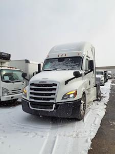 Used 2022 Freightliner Cascadia Detroit Diesel DD15 Semi Truck with Sleeper Cab for sale #574704 - photo 1