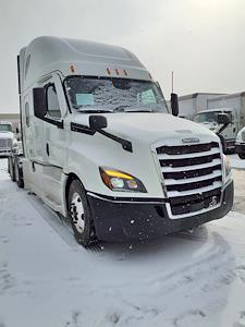 Used 2022 Freightliner Cascadia Detroit Diesel DD15 Semi Truck with Sleeper Cab for sale #574704 - photo 1