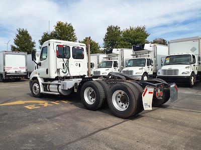 Used 2018 Freightliner Cascadia Detroit DD13 Semi Truck for sale #763352 - photo 2