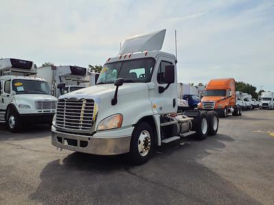 Used 2018 Freightliner Cascadia Detroit DD13 Semi Truck for sale #803204 - photo 1