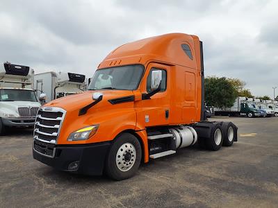 Used 2019 Freightliner Cascadia Detroit Diesel DD15 Semi Truck with Sleeper Cab for sale #806025 - photo 1
