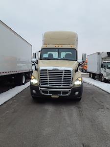 Used 2019 Freightliner Cascadia Detroit Diesel DD15 Semi Truck for sale #814425 - photo 2
