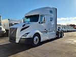 Used 2019 Volvo VNL Volvo D13 Semi Truck for sale #821344 - photo 1
