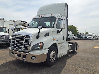 Used 2019 Freightliner Cascadia Detroit DD13 Semi Truck for sale #827863 - photo 1