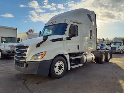 Used 2020 Freightliner Cascadia Detroit Diesel DD15 Semi Truck with Sleeper Cab for sale #836635 - photo 1