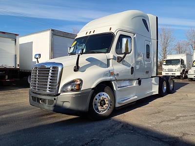 Used 2019 Freightliner Cascadia Detroit Diesel DD15 Semi Truck with Sleeper Cab for sale #840628 - photo 1