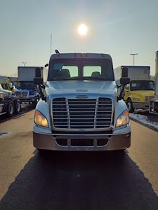 Used 2019 Freightliner Cascadia Detroit DD13 Semi Truck for sale #861446 - photo 2