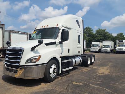 Used 2019 Freightliner Cascadia Detroit Diesel DD15 Semi Truck with Sleeper Cab for sale #861576 - photo 1