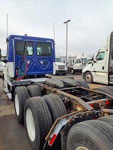Used 2019 Freightliner Cascadia Detroit DD13 Semi Truck for sale #867581 - photo 2