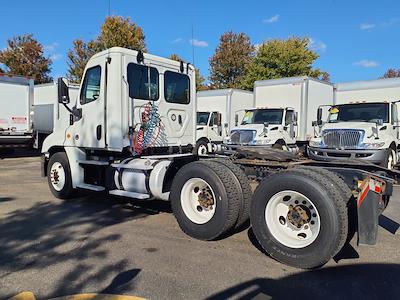 Used 2019 Freightliner Cascadia Detroit Diesel DD15 Semi Truck for sale #869609 - photo 2