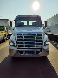 Used 2019 Freightliner Cascadia Detroit Diesel DD15 Semi Truck for sale #869610 - photo 2