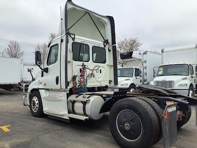 Used 2019 Freightliner Cascadia Detroit Diesel DD15 Semi Truck for sale #873432 - photo 2