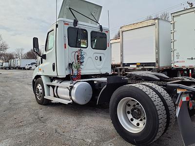 Used 2020 Freightliner Cascadia Detroit DD13 Semi Truck for sale #896049 - photo 2