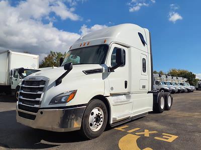 Used 2020 Freightliner Cascadia Detroit Diesel DD15 Semi Truck with Sleeper Cab for sale #896921 - photo 1
