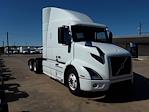 Used 2020 Volvo VNR Volvo D13 Semi Truck for sale #243495 - photo 4