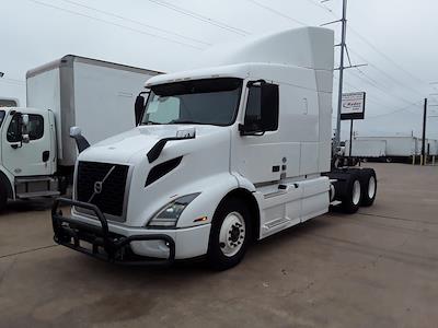 Used 2020 Volvo VNR Volvo D13 Semi Truck for sale #243503 - photo 1