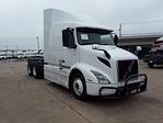 Used 2020 Volvo VNR Volvo D13 Semi Truck for sale #243503 - photo 4