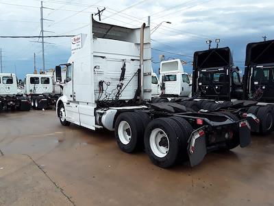 Used 2020 Volvo VNR Volvo D13 Semi Truck for sale #243504 - photo 2