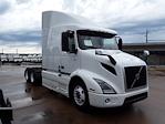 Used 2020 Volvo VNR Volvo D13 Semi Truck for sale #243504 - photo 4