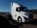Used 2020 Volvo VNR Volvo D13 Semi Truck for sale #243506 - photo 4