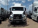 Used 2020 Volvo VNR Volvo D13 Semi Truck for sale #243514 - photo 3
