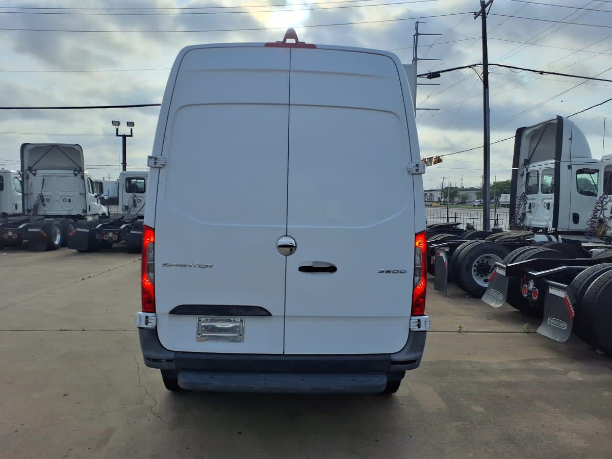 Used 2019 Freightliner Sprinter 3500 - photo 7