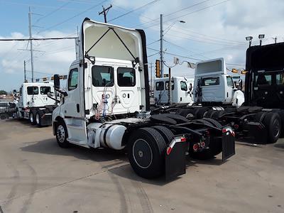 Used 2019 Freightliner Cascadia Detroit DD13 Semi Truck for sale #270059 - photo 2