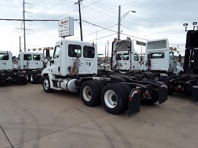 Used 2020 Freightliner Cascadia Detroit Diesel DD15 Semi Truck for sale #290545 - photo 2