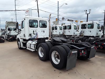 Used 2021 Freightliner Cascadia Detroit DD13 Semi Truck for sale #298411 - photo 2