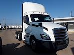Used 2022 Freightliner Cascadia Detroit Diesel DD15 Semi Truck for sale #560138 - photo 4
