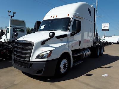 Used 2018 Freightliner Cascadia Detroit Diesel DD15 Semi Truck with Sleeper Cab for sale #590104 - photo 1