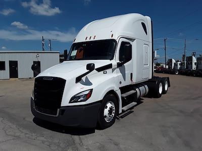Used 2018 Freightliner Cascadia Detroit Diesel DD15 Semi Truck with Sleeper Cab for sale #590112 - photo 1