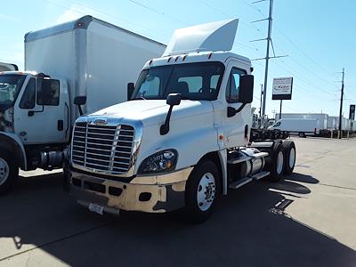 Used 2016 Freightliner Cascadia Cummins ISX Semi Truck for sale #658107 - photo 1