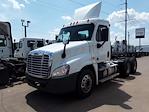 Used 2016 Freightliner Cascadia Detroit DD13 Semi Truck for sale #663430 - photo 1