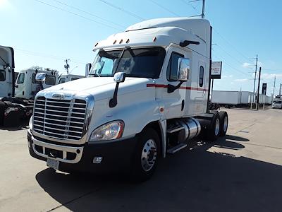 Used 2017 Freightliner Cascadia Detroit DD13 Semi Truck with Sleeper Cab for sale #675508 - photo 1