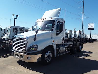 Used 2018 Freightliner Cascadia Cummins X15 Semi Truck for sale #786811 - photo 1