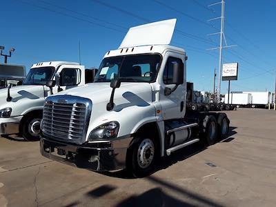 Used 2018 Freightliner Cascadia Cummins X15 Semi Truck for sale #786815 - photo 1