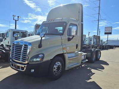 Used 2019 Freightliner Cascadia - photo 1