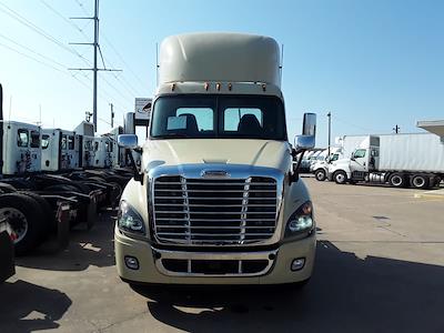 Used 2019 Freightliner Cascadia - photo 1