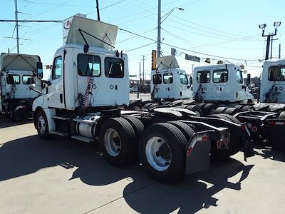 Used 2019 Freightliner Cascadia Detroit DD13 Semi Truck for sale #821477 - photo 2