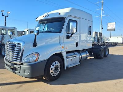 Used 2020 Freightliner Cascadia - photo 1