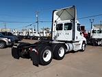Used 2020 Freightliner Cascadia Detroit DD13 Semi Truck for sale #885352 - photo 5