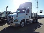 Used 2020 Freightliner Cascadia Detroit DD13 Semi Truck for sale #885353 - photo 1