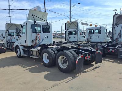 Used 2020 Freightliner Cascadia - photo 1