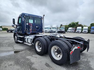 Used 2021 Freightliner Cascadia Detroit DD13 Semi Truck for sale #293334 - photo 2