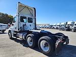 Used 2017 Freightliner Cascadia Detroit Diesel DD15 Semi Truck for sale #672001 - photo 2